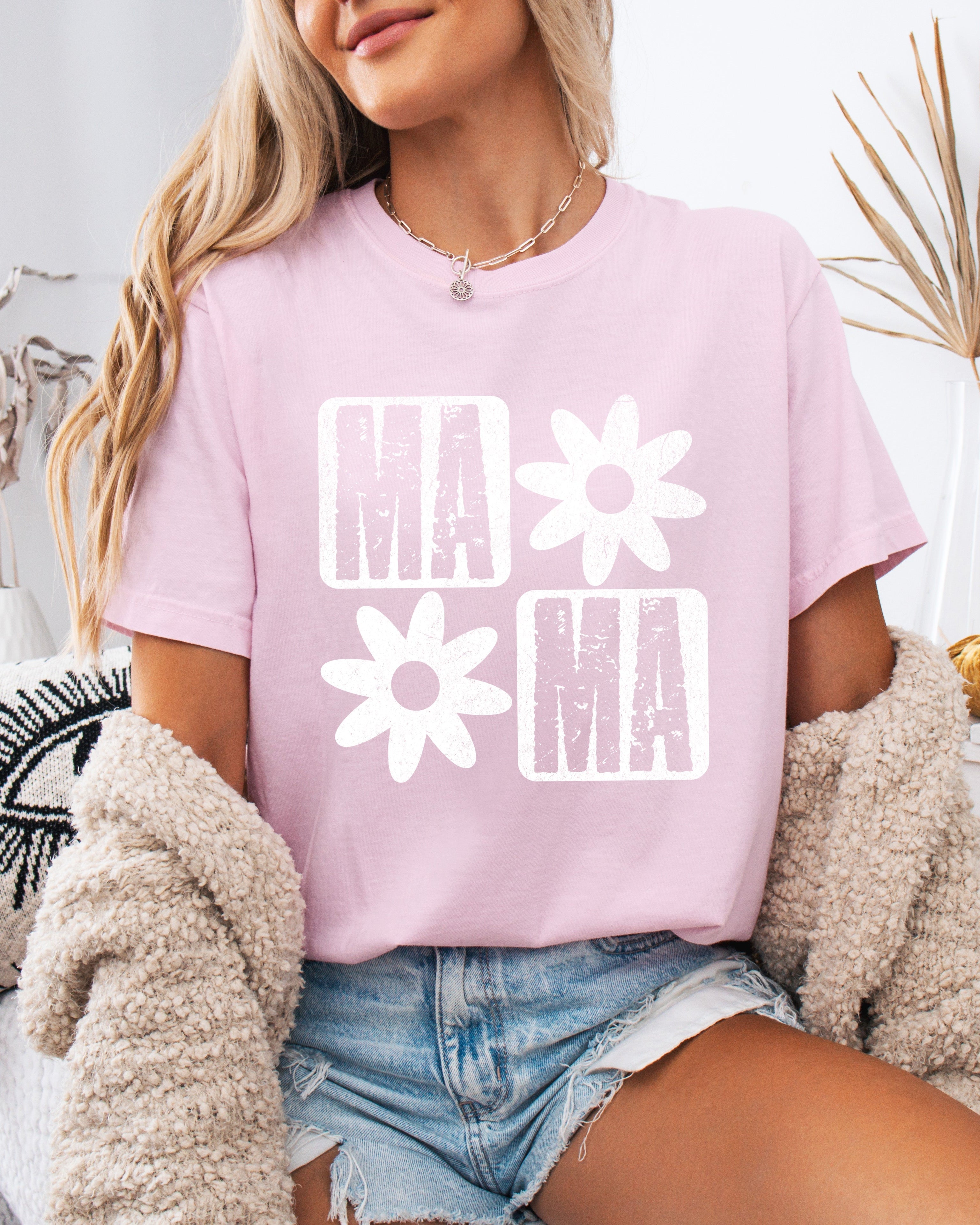 Mama Flower Comfort Colors T-Shirt – Floral Graphic Garment-Dyed Mom Tee